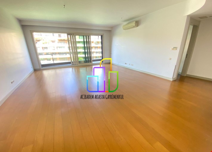 Akasya Acıbadem Göl Etabı 150 M2 3+1 Boş Kullanıma Hazır