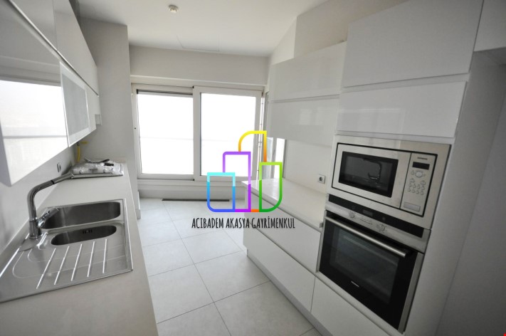 Akasya Acıbadem 3+1 180 M2 Muhteşem Adalar Manzaralı --BOŞ--