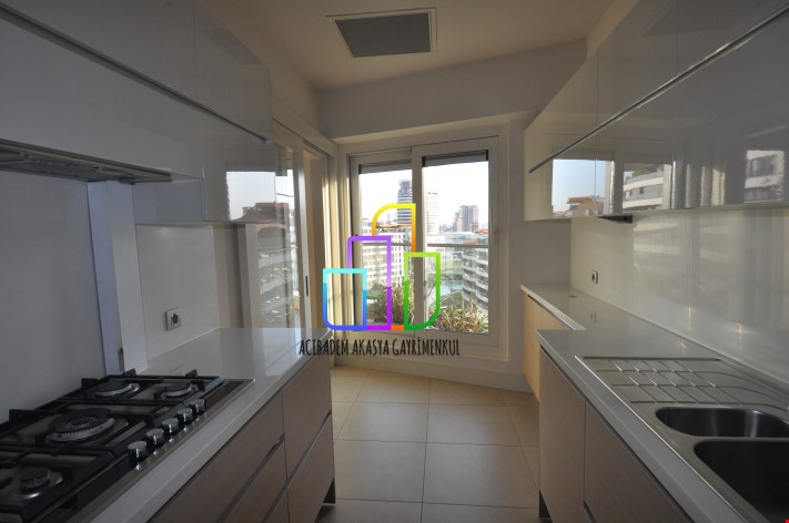 Akasya Acıbadem 3,5+1 BALKONLU Göl Etabı Kule'de Kiralık BOŞ!