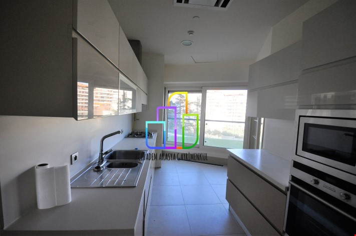 3+1 194m2 AKASYA ACİBADEM KORU ETABI KORU KULE de KİRALIK BALKONLU 