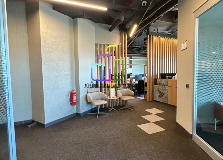 480m2 ACİBADEM AKASYA TİCARİ KAT MANZARALI 