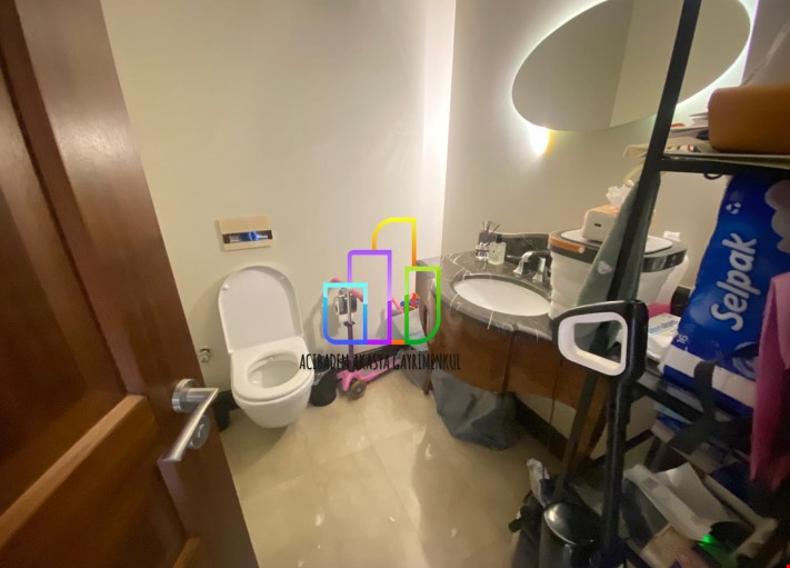 Emaar Square 3,5+1 220  M2 BÜYÜK TERASLI Oturuma Hazır!!!!!!!!!