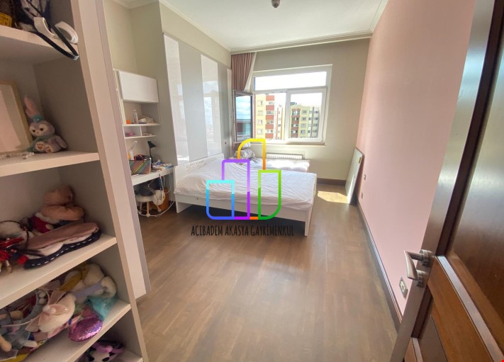 Emaar Square 3,5+1 220  M2 BÜYÜK TERASLI Oturuma Hazır!!!!!!!!!