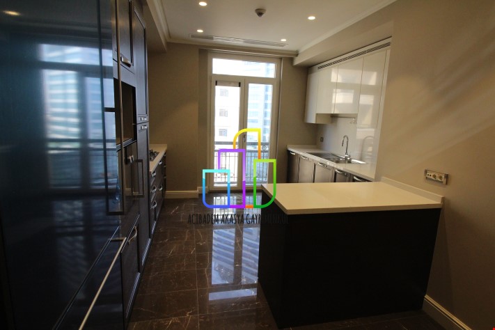 Emaar square de 3+1 fırsat fiyatlı BOŞ 