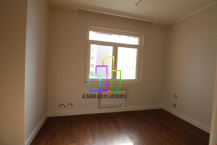 Emaar square de 3+1 fırsat fiyatlı BOŞ 